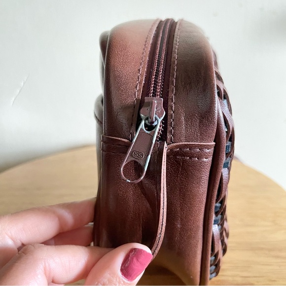 Dark Brown & Black Faux Leather Basketweave Woven Crossbody Bag - Picture 4 of 6